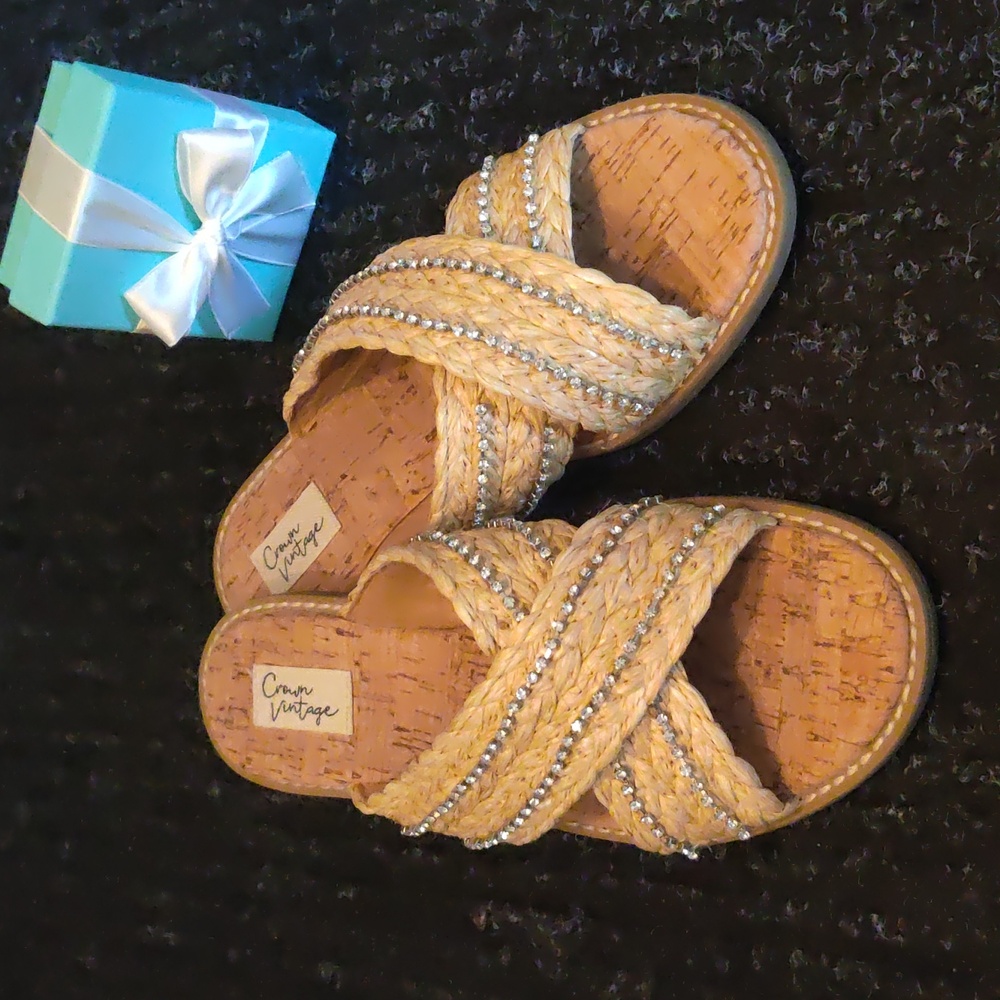 Crown vintage raffia sandals with crystals